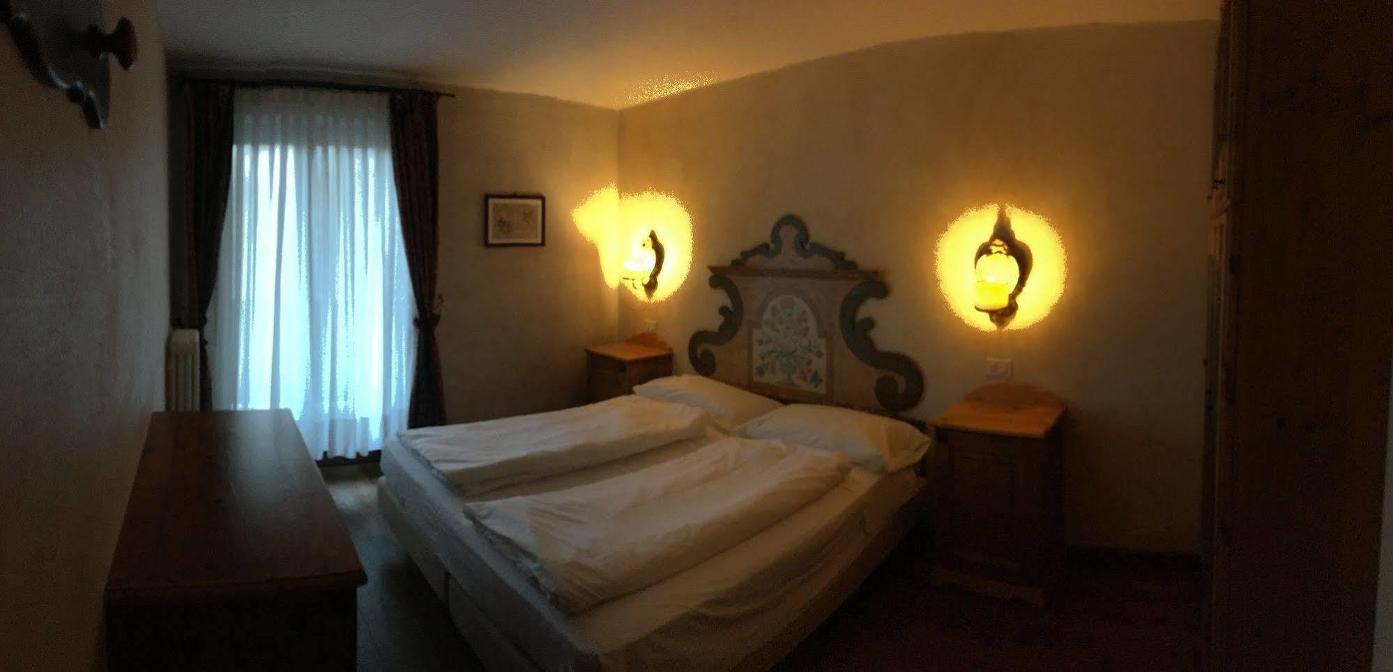 Hotel Perla Madonna Kültér fotó